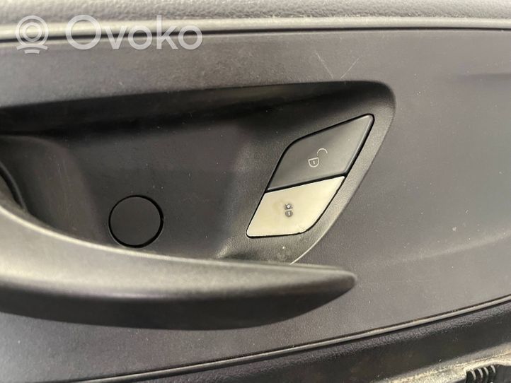 Mercedes-Benz Vito Viano W447 Rivestimento del pannello della portiera anteriore A4477274471