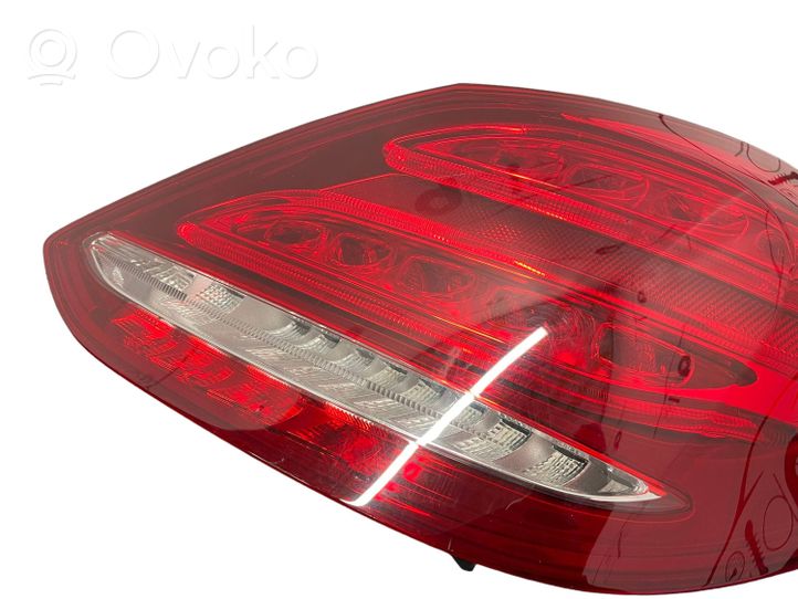 Mercedes-Benz C W205 Lampa tylna A2059061457