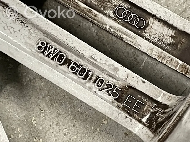 Audi A5 Felgi aluminiowe R18 8W0601025EE