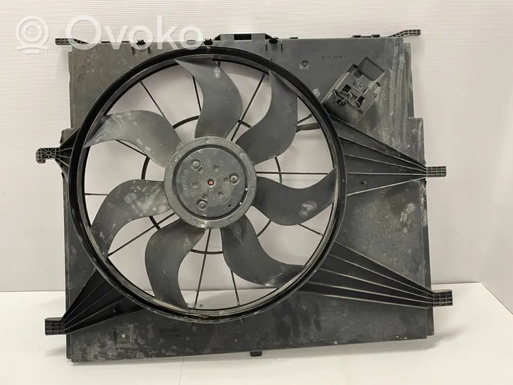 Mercedes-Benz Vito Viano W447 Ventilatore di raffreddamento elettrico del radiatore A4479060012