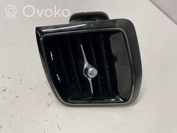 Volvo XC60 Boczna kratka nawiewu deski rozdzielczej 31477272