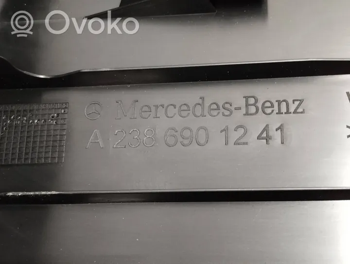 Mercedes-Benz E W213 Osłona rygla zamka klapy tylnej A2386901241