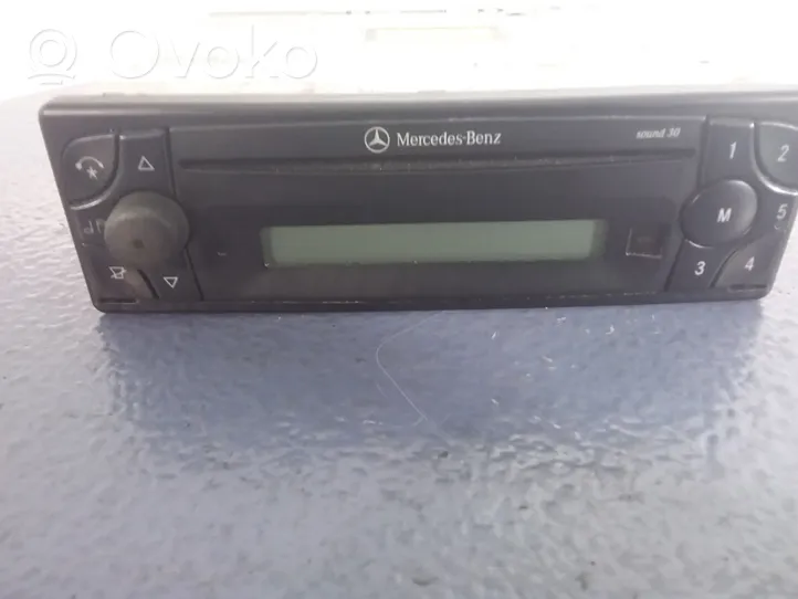 Mercedes-Benz Vaneo W414 Radio/CD/DVD/GPS-pääyksikkö A4148200086