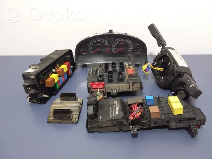 Opel Vectra C Centralina/modulo motore ECU 12214810