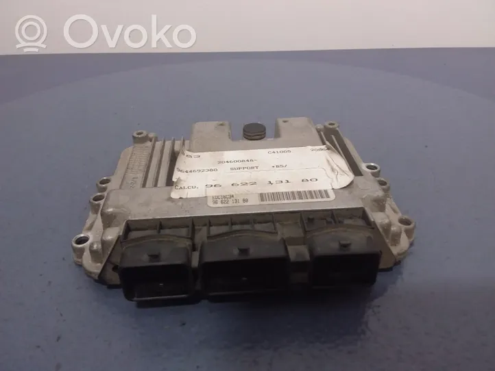 Citroen C4 I Unité de commande, module ECU de moteur 9662213180