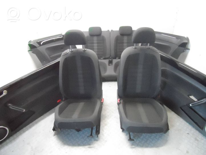 Volkswagen Beetle A5 Set di rivestimento sedili e portiere 