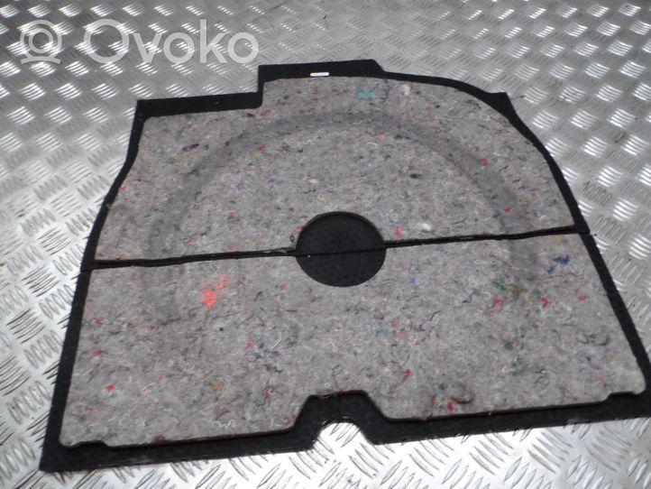 Toyota Yaris Tappeto di rivestimento del fondo del bagagliaio/baule 