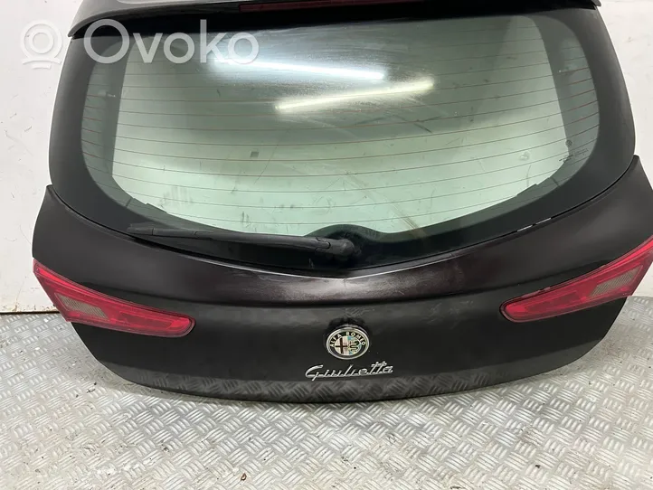 Alfa Romeo Giulietta Takaluukun/tavaratilan kansi 