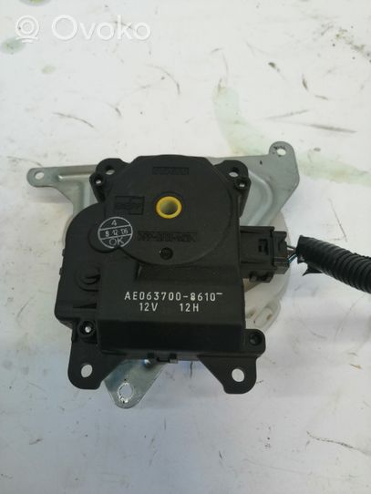 Toyota Avensis T250 Attuatore/motore della valvola del collettore di aspirazione 0637008610