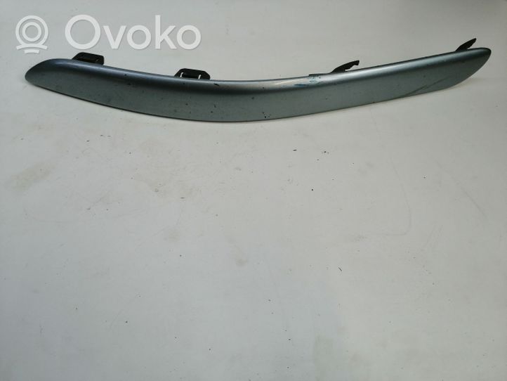 Toyota Avensis T250 Rivestimento del pannello parte angolare del paraurti anteriore 5271305030