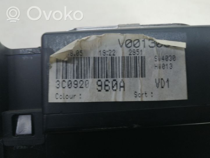 Volkswagen PASSAT B6 Licznik / Prędkościomierz 3C0920960A