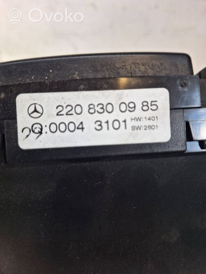 Mercedes-Benz S W220 Oro kondicionieriaus/ klimato/ pečiuko valdymo blokas (salone) 2208300985