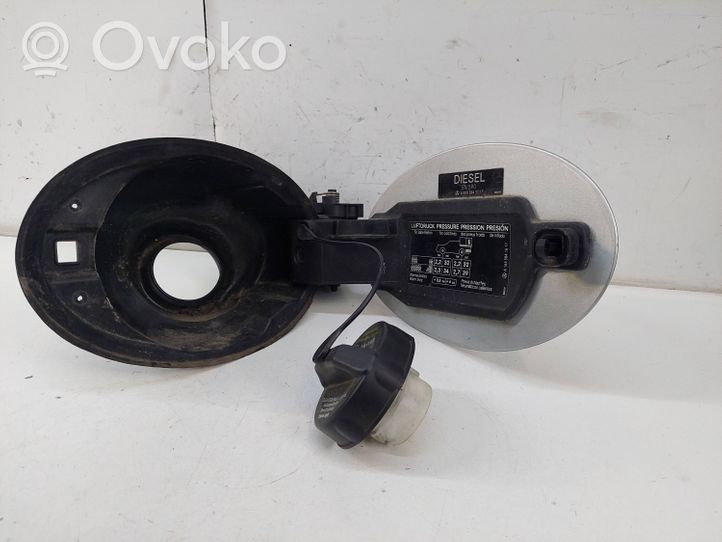 Mercedes-Benz ML W164 Sportello del serbatoio del carburante A0005843117