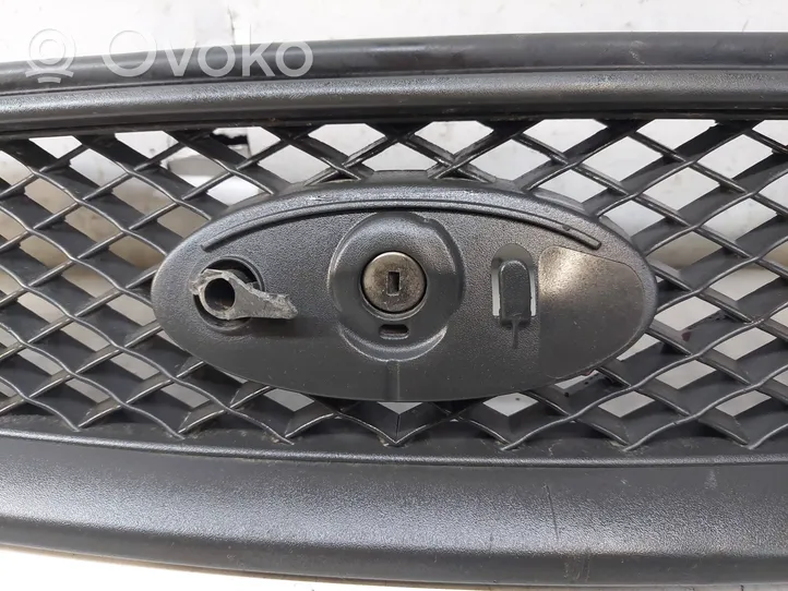 Ford Focus Grille calandre supérieure de pare-chocs avant 4m518200aj