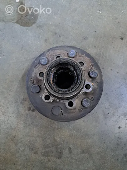 Opel Frontera B Front wheel bearing hub 