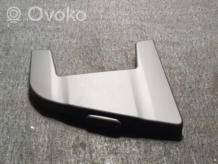 BMW 5 G30 G31 Kita panelės detalė 9330867