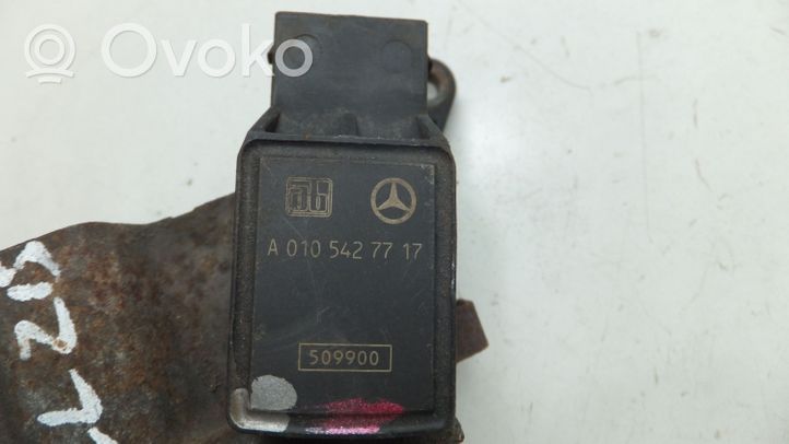 Mercedes-Benz CL C215 Czujnik poziomu zawieszenia pneumatycznego osi przedniej A0105427717