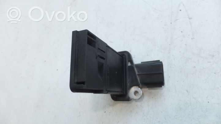 Toyota Land Cruiser (J200) Misuratore di portata d'aria 2220451010