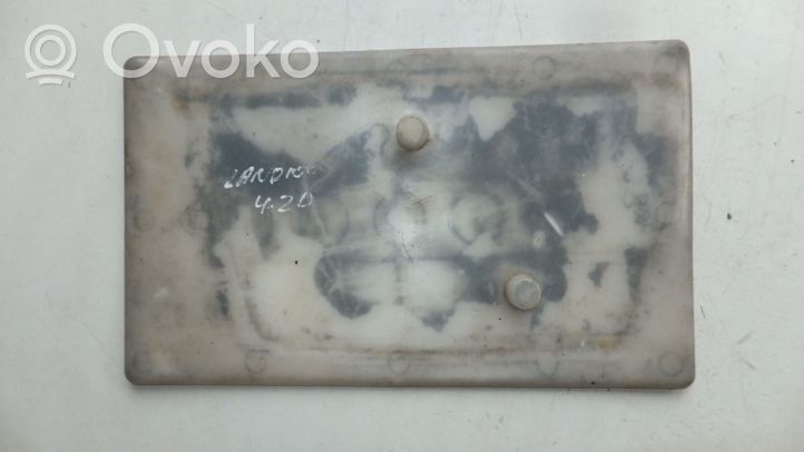 Toyota Land Cruiser (J100) Półka akumulatora 7443135040