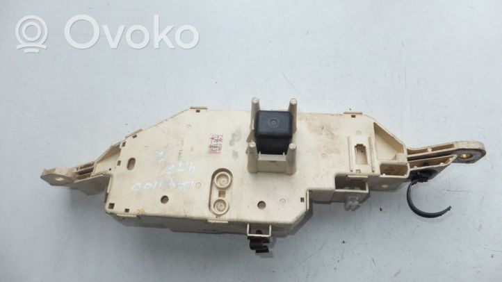 Toyota Land Cruiser (J100) Module de fusibles 