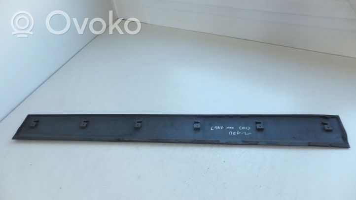 Toyota Land Cruiser (J100) Listwa drzwi przednich 7573260120