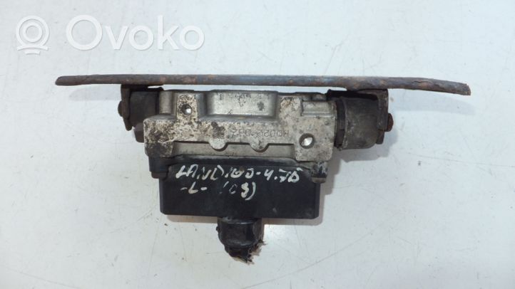 Toyota Land Cruiser (J100) Blocco valvola della sospensione pneumatica 