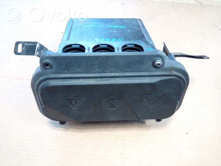 BMW 7 F01 F02 F03 F04 Altra parte del vano motore 7555177