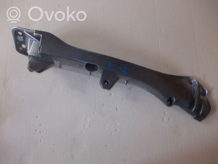 Renault Clio III Supporto di montaggio del parafango 8200314931