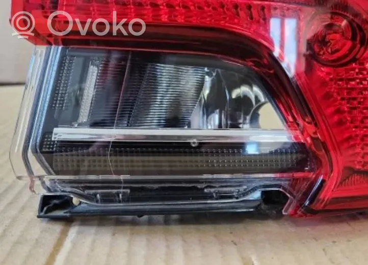 Toyota Corolla E210 E21 Feux arrière / postérieurs 81550-02D11-00