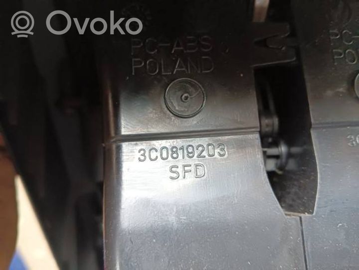 Volkswagen PASSAT B7 Oro grotelės gale 3C0864298BP