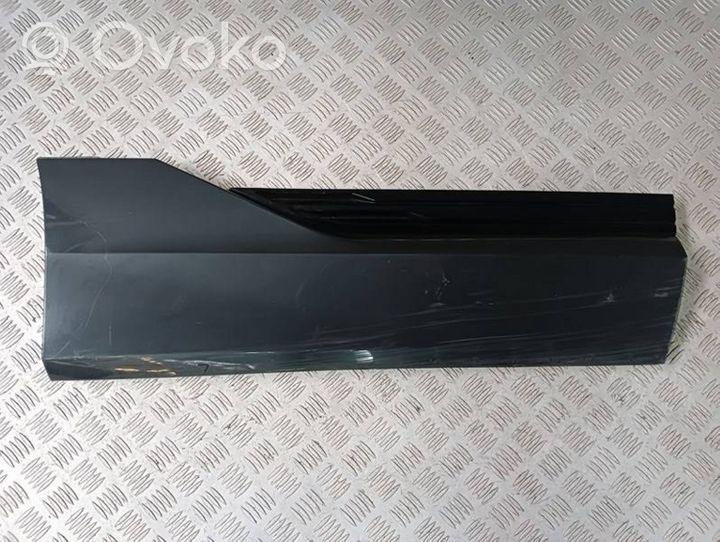 Audi e-tron Takaoven lista (muoto) 4KE853970