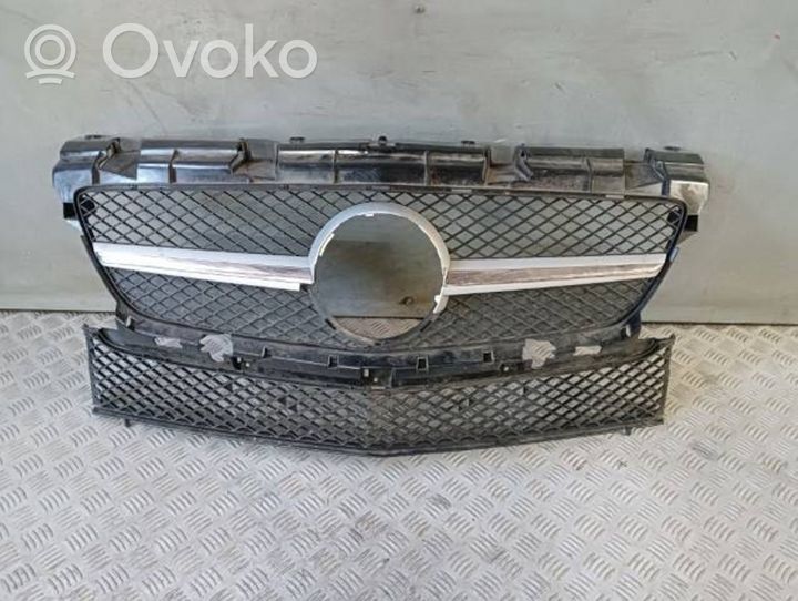 Mercedes-Benz SLK R172 Grille calandre supérieure de pare-chocs avant A1728880160