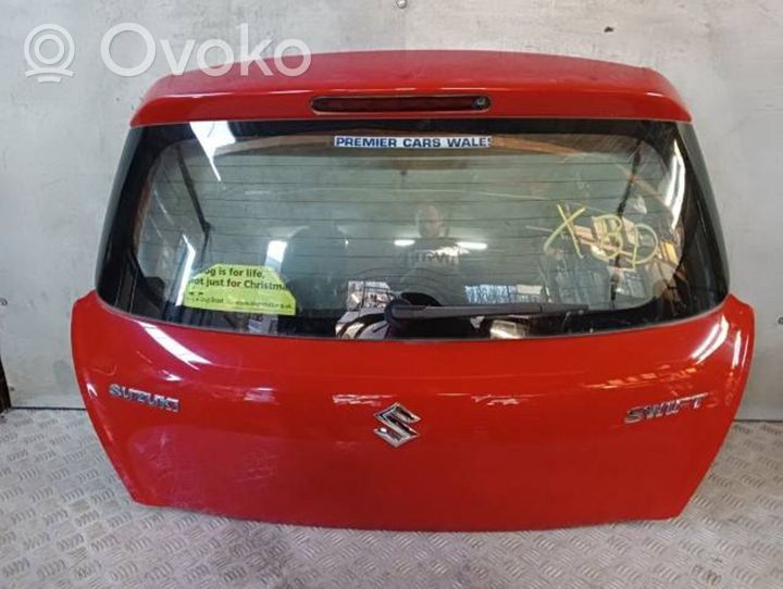 Suzuki Swift Takaluukun/tavaratilan kansi 