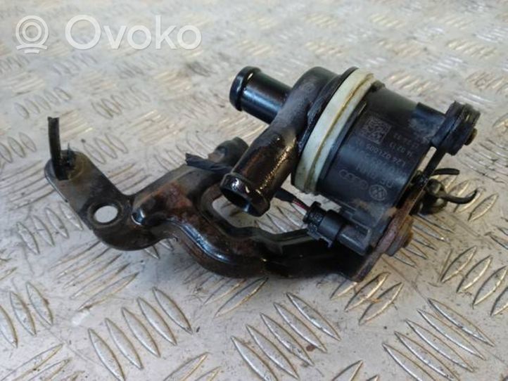 Audi A1 Pompe à eau de liquide de refroidissement 6R0965561A