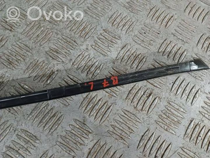 Volkswagen PASSAT B7 Windshield trim 3C0854327B