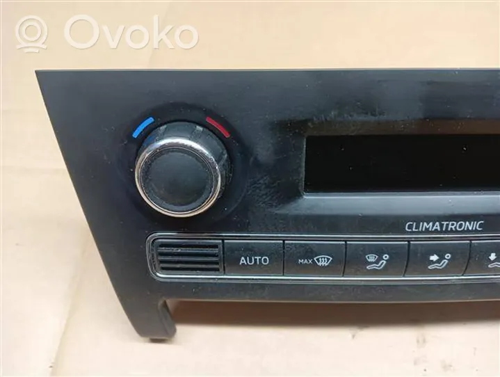 Skoda Rapid (NH) Console centrale, commande chauffage/clim 5JA907044