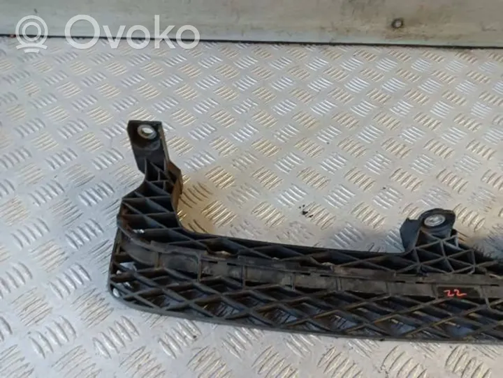 Volkswagen PASSAT B7 Staffa di rinforzo montaggio del paraurti anteriore 3AA807571