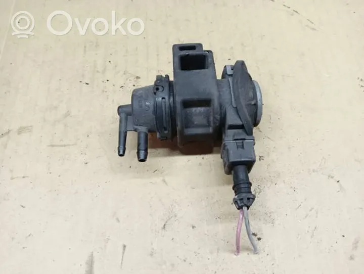 Nissan Juke I F15 Turbolader Druckwandler Magnetventil 8200575400