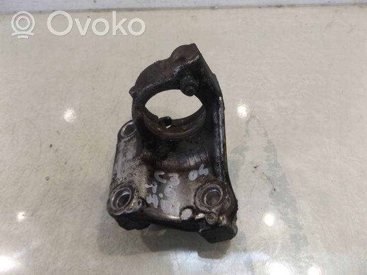 Citroen C3 Wspornik / Mocowanie łożyska podpory wału napędowego 9637630280