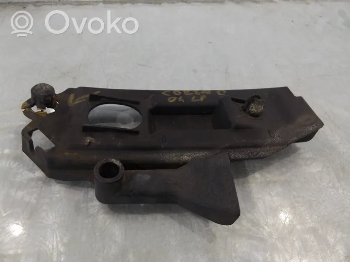 Opel Corsa C Uchwyt / Mocowanie zderzaka przedniego 13120856