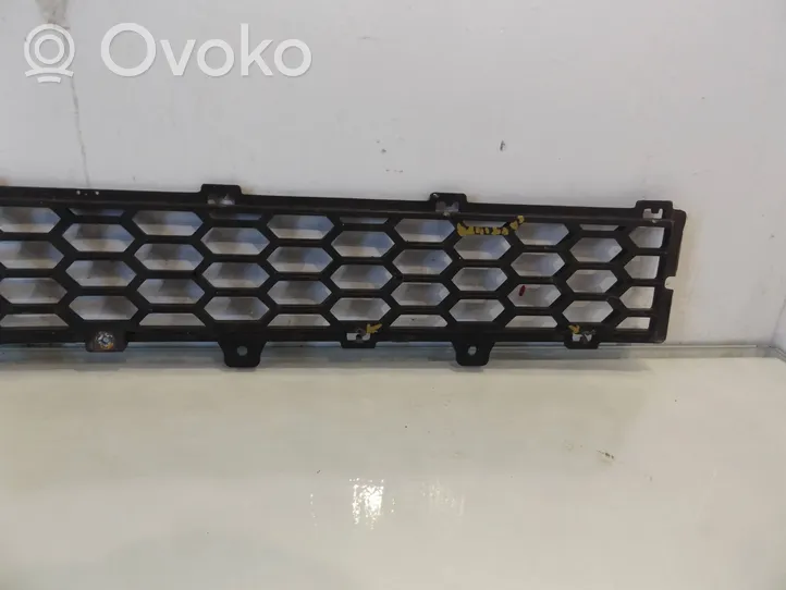 Chevrolet Captiva Front bumper lower grill 