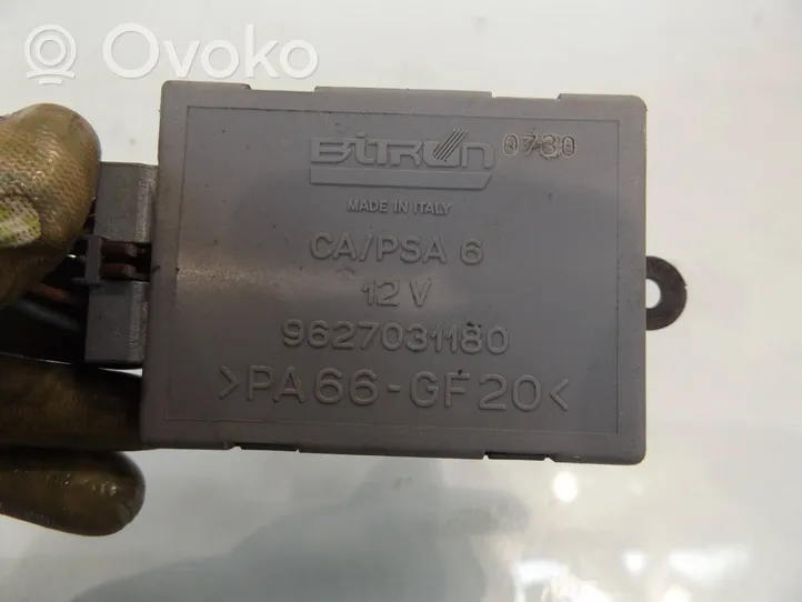 Citroen Berlingo Centrinio užrakto valdymo blokas 9627031180