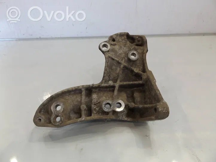 Citroen C3 Engine mounting bracket 