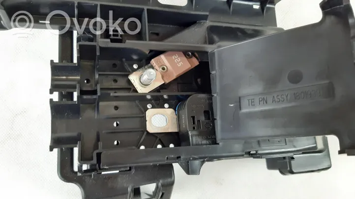 Volvo XC90 Relais de batterie fusible 31450530