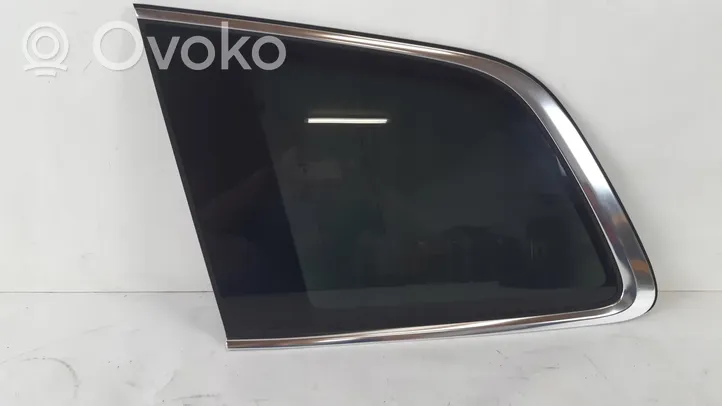 Volvo XC90 Rear side window/glass 