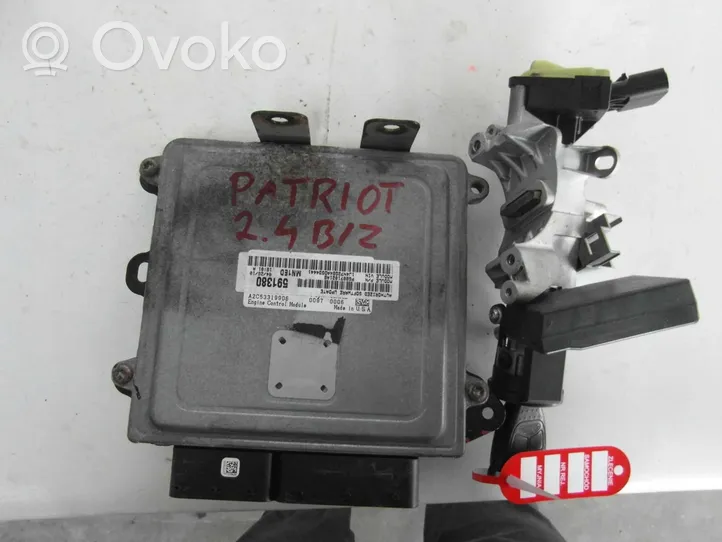 Jeep Patriot Komputer / Sterownik ECU i komplet kluczy 5026228AN