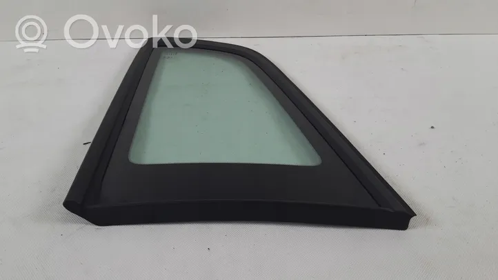 Volvo V60 Fenêtre latérale avant / vitre triangulaire 