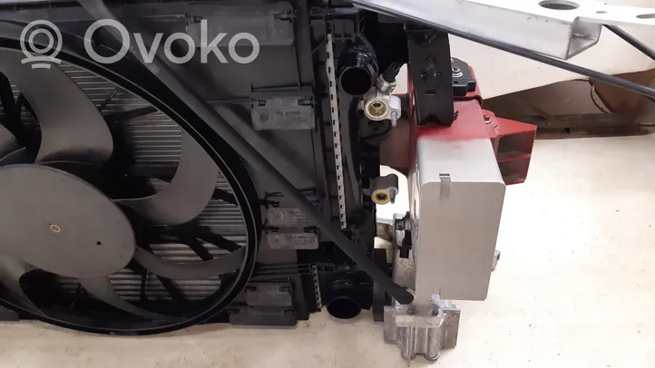 Volvo V60 Support de radiateur sur cadre face avant 