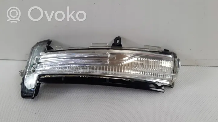 Volvo XC60 Mirror indicator light 263015