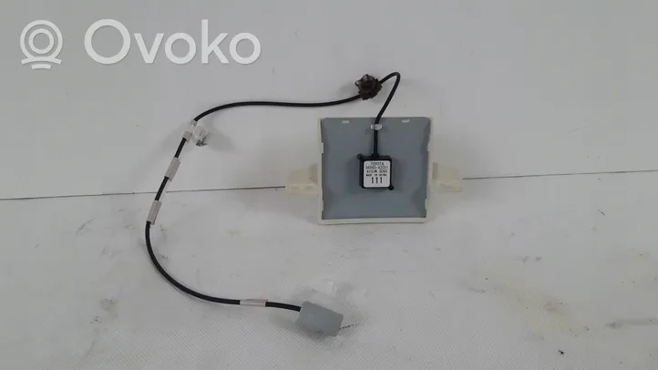 Toyota RAV 4 (XA40) Antena GPS 